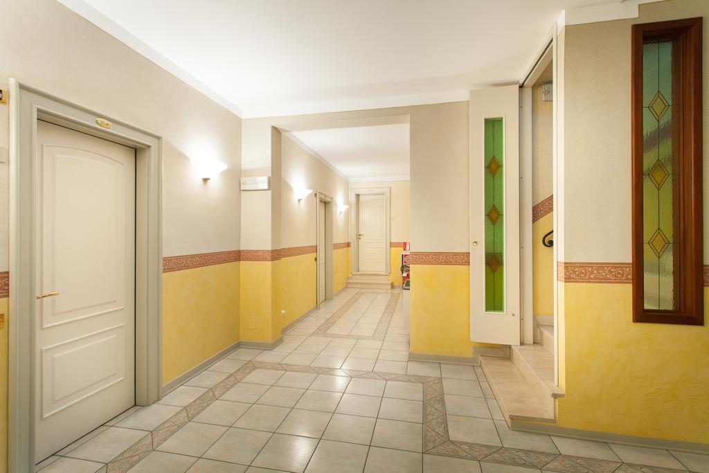 Hotel Gambara Luaran gambar