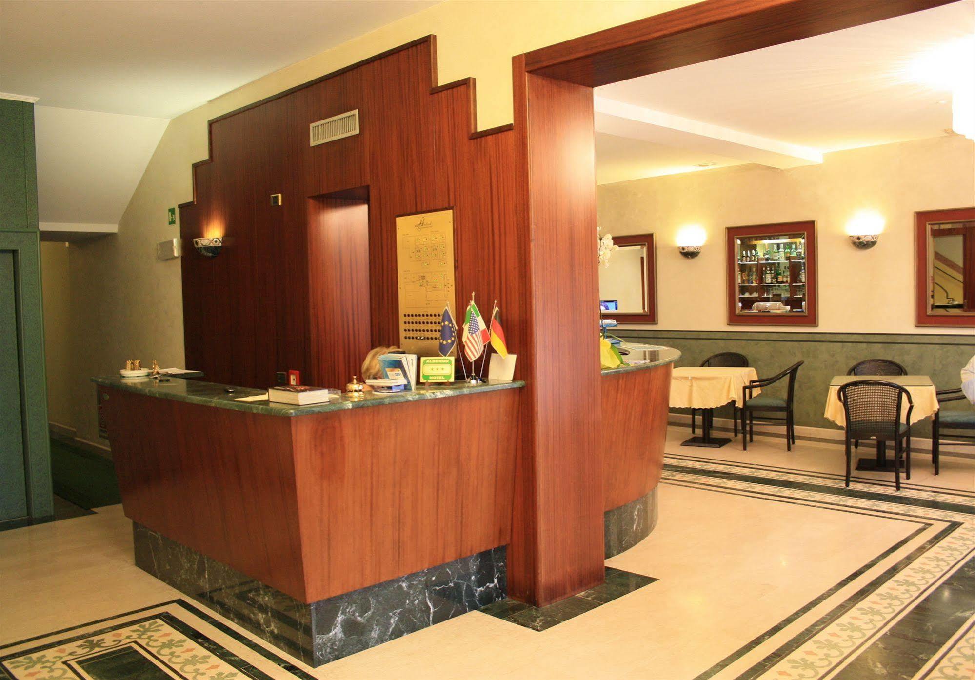 Hotel Gambara Luaran gambar